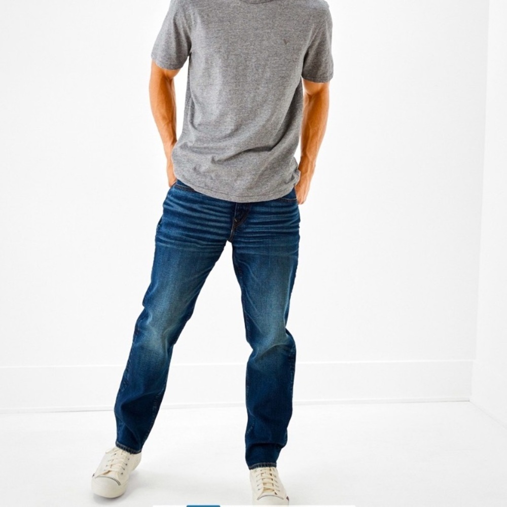 American Eagle AirFlex + Temp Tech Athletic Straight Leg Jeans. 30/32